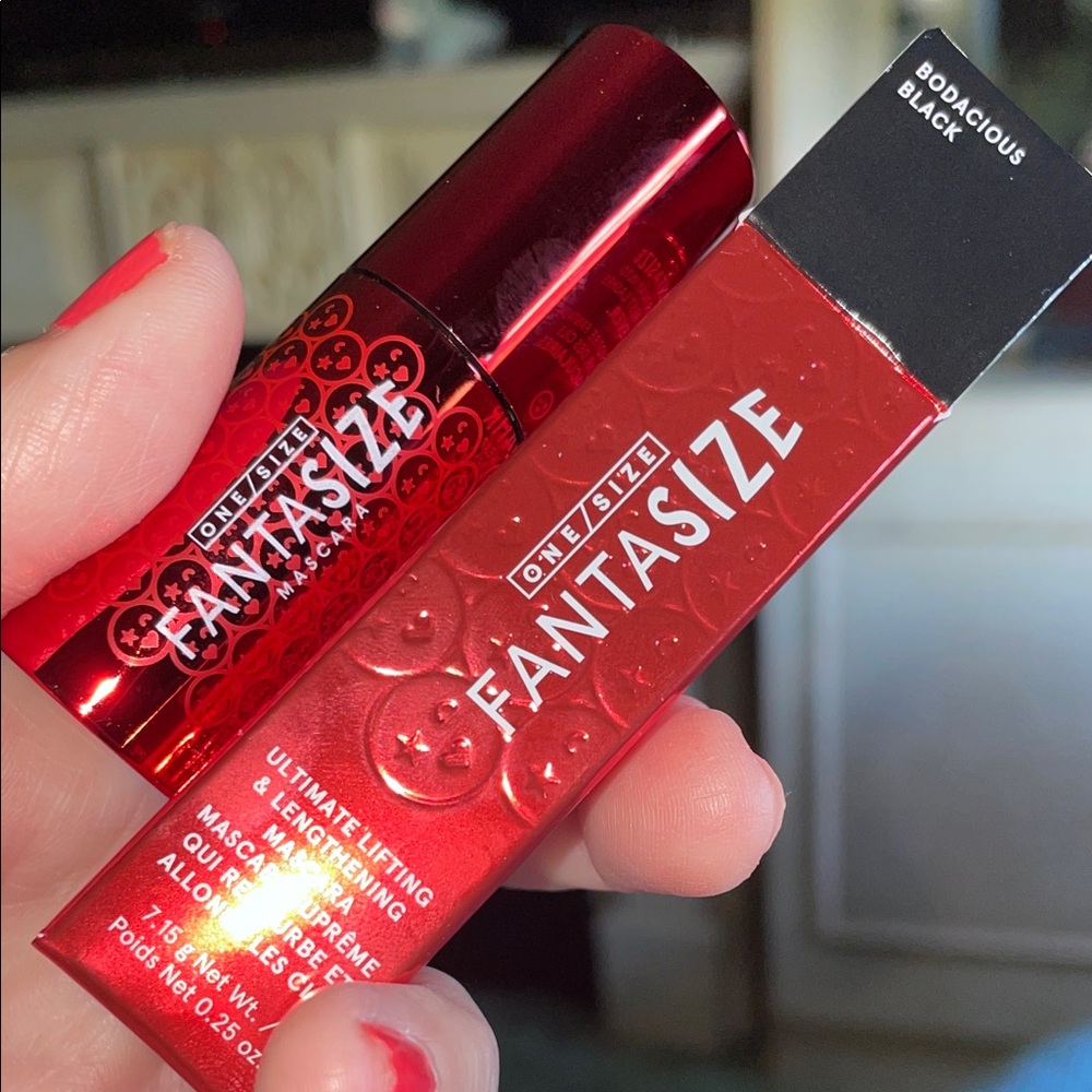 ONE/SIZE NIB Ultimate Lifting Fantasize Mascara Bodacious Black